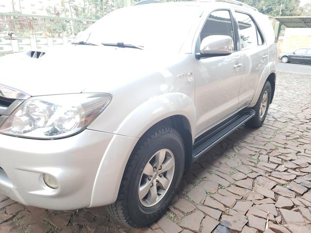 Hilux sw4 srv 4x4 3.0 automatica - Foto 3