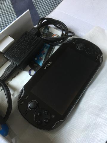 PS Vita Desbloqueado 16GB cabo + fonte carregadora - Foto 2