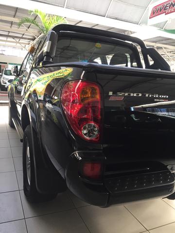 L200 Triton hPE 3.2 Diesel automático 2014 - Foto 8