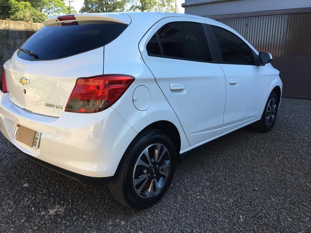 Vendo Chevrolet Onix 1.4 LTZ 2015 Impecável - Foto 5