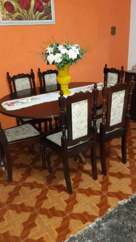 Móveis novos obs apenas todas as peças mesa madeira maciça espelho e armario - Foto 2