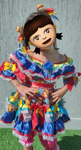 Vestido de LUXO Festa Junina: 2 a 3 Anos - Material SEDA