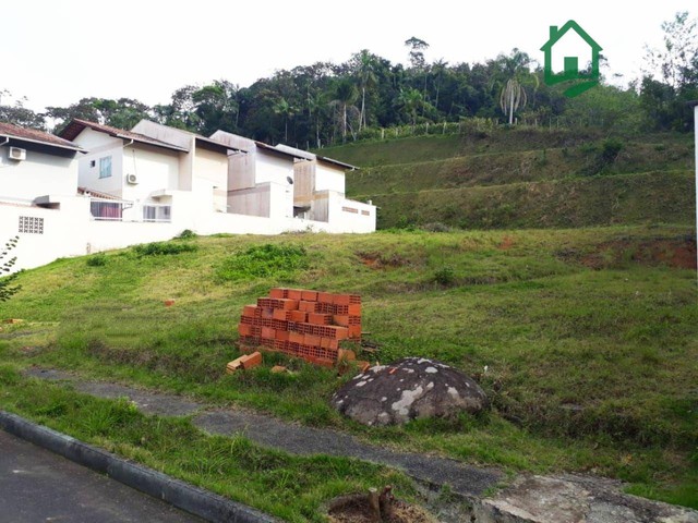 terreno a venda com 28 metros de frente na Itoupavazinha