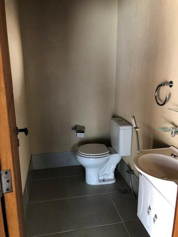Excelente casa no centro com 4 quartos, uma suite e garagem - Foto 7