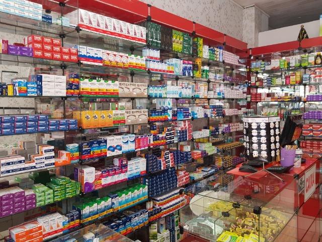 Vende-se Drogaria