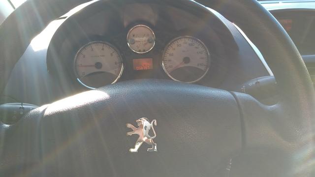 Peugeot 207 passion 1.4 / R$ 16.000,00 - Foto 10
