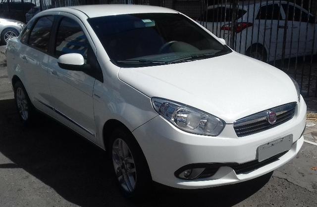 Grand Siena Essence 1.6 16V - Perfeito estado