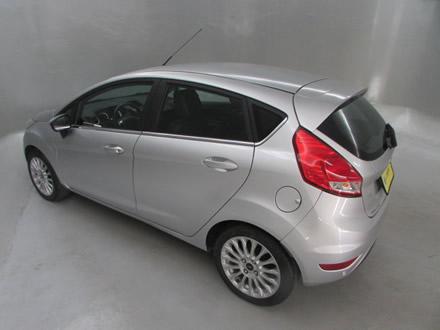 FORD FIESTA 1.6 TITANIUM HATCH 16V FLEX 4P POWERSHIFT - Foto 4