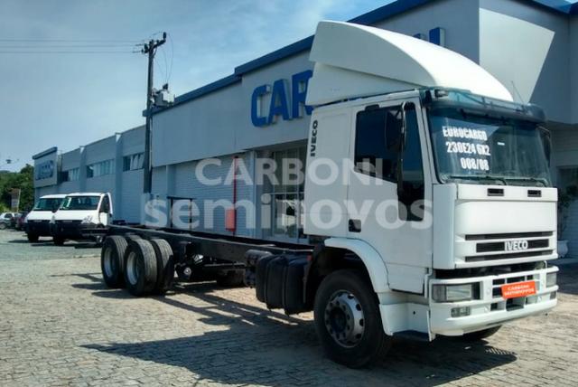 Ectector Ectector 230E24N 6X2, ano 2008/2008 - Foto 3