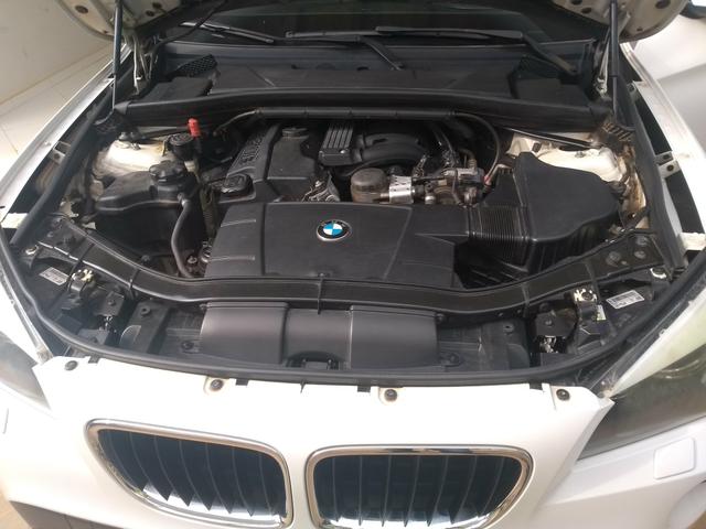 Vendo ou troco em carro de menor valor BMW X1 sdrive 2.0 18i 4x2 2011 completa - Foto 5