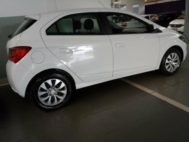 Onix Lt 1.4 2018 - Foto 4