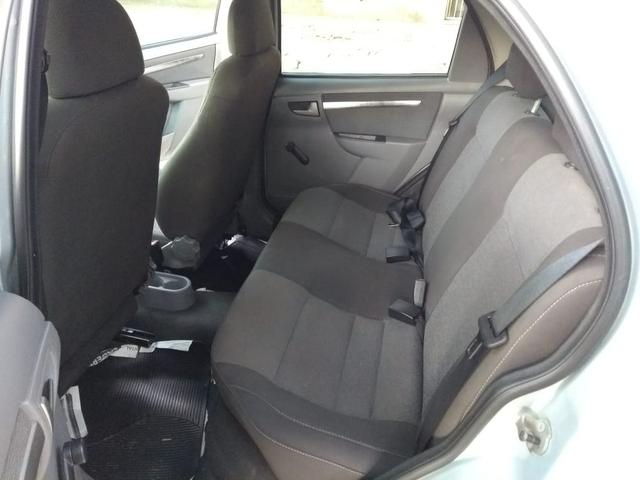Vende-se Prisma LT 1.4 - Foto 6