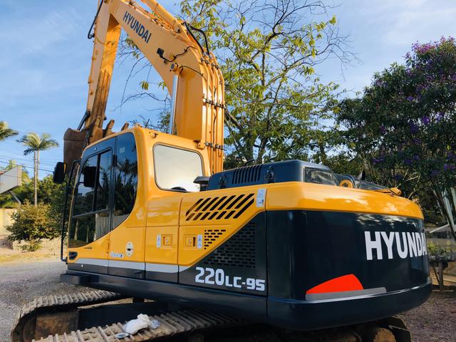 Escavadeira hyundai 220 lc-9s - Foto 5