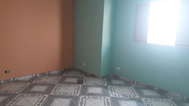 Aluga casa 2 cômodos no Jardim São Marcos p.f . Ônibus járd. São marco - Foto 2