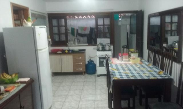 Alugo sobrado em matinhos 70 metros do mar - Foto 3