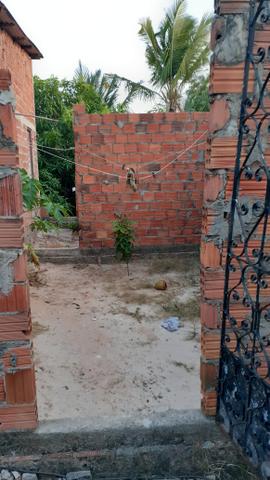 Vende-uma casa /terreno