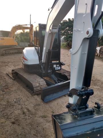 Vendo Mini escavadeira Bob cat E50 - Foto 3