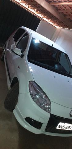 Vendo ou troco sandero 1.6