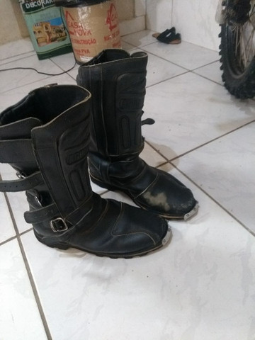 bota de trilha usada olx
