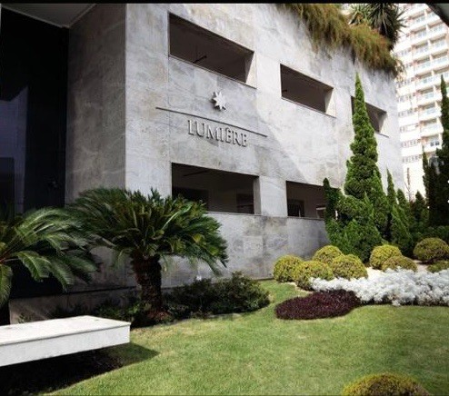 Apt 200m2 / 4 vagas / 4 Quartos ( 3 suítes ) - Foto 2