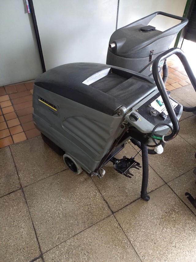 LAVADORAS  AUTOMÁTICAS  DE  PISOS  - Foto 4