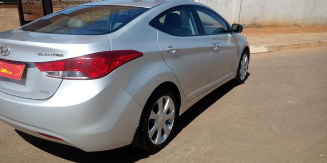 Elantra GLS 2013 Completo