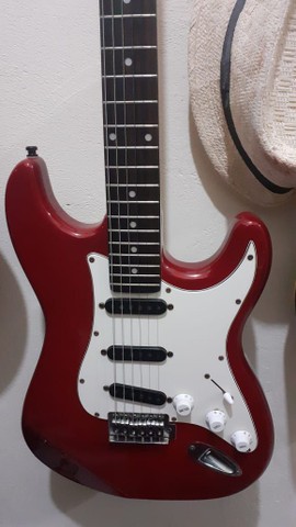 Vendo Guitarra Memphis MG22 