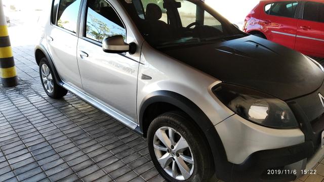 Vendo ou troco por Sandero Stepway 2015 pra cima,com volta em dinheiro - Foto 4