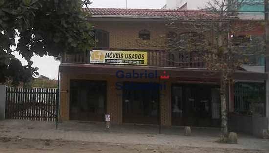 Sobrado com piscina e 4 dormitórios, 1 suítes com ar. locação diária, 135 m² por r$ 1.000,