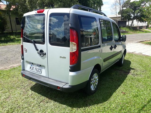 Doblo Attractiv 2012 1.4 6 lugar - Foto 2