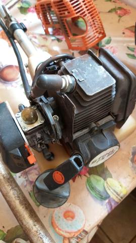 Vende se roçadeira sthil fs 80 máquina semi nova toda revisada, só pegar e trabalhar - Foto 2