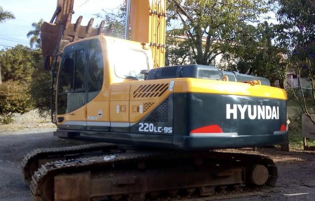 Escavadeira hyundai 220 lc-9s - Foto 2