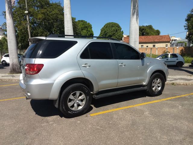 Toyota Hilux SW4 2008/2008 automática 3.0 turbo diesel 4x4 SRV (Top de linha) - Foto 2