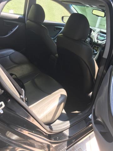 Elantra - Foto 2