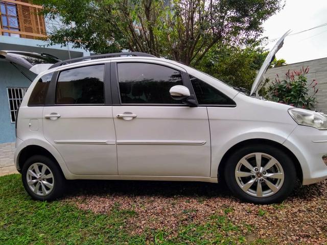 Fiat idéia.1.4 completa. bem abaixo Fipe