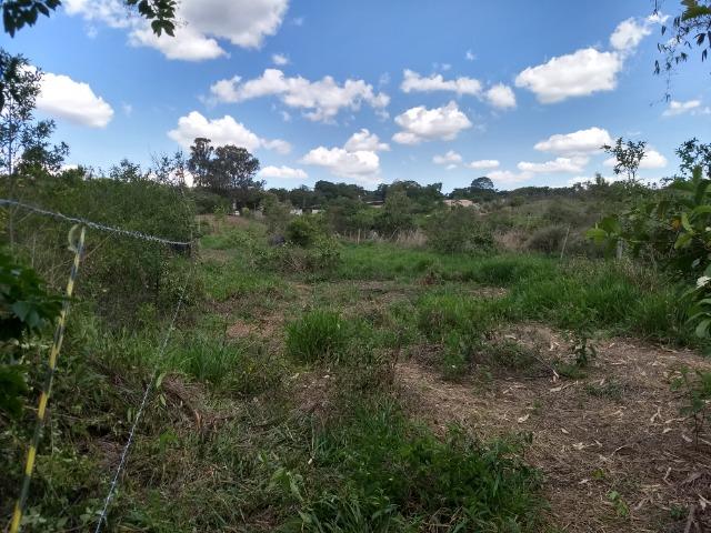 Terreno em Eixo Quebrado