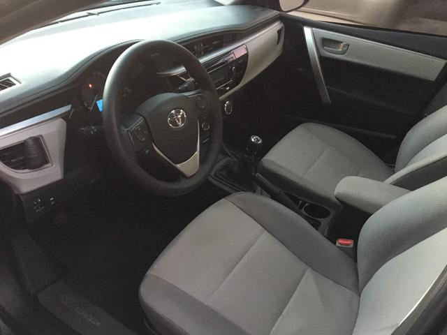 Vendo corolla gli 1.8 manual 2014/2015 - Foto 9