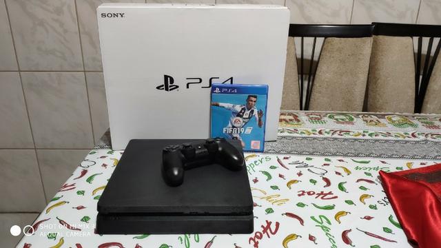 PS4 na caixa, com jogos!