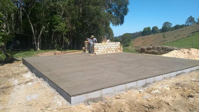Permuta chacara por mao de obra de construção de uma casa
