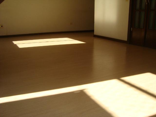 Apartamento Duplex no Juvevê-Vago-143M2-03 Quartos (Suíte c/ hidro)-Ótima vaga de Garagem - Foto 4