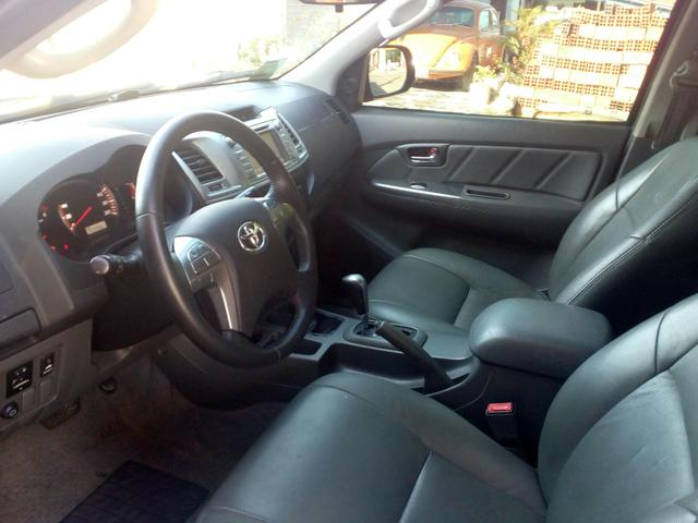 Hilux 2014 SRV automática 4×4 completa - Foto 5