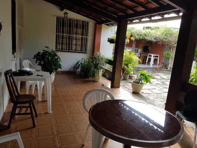Casa na Pituba com 4/4 e 360m²