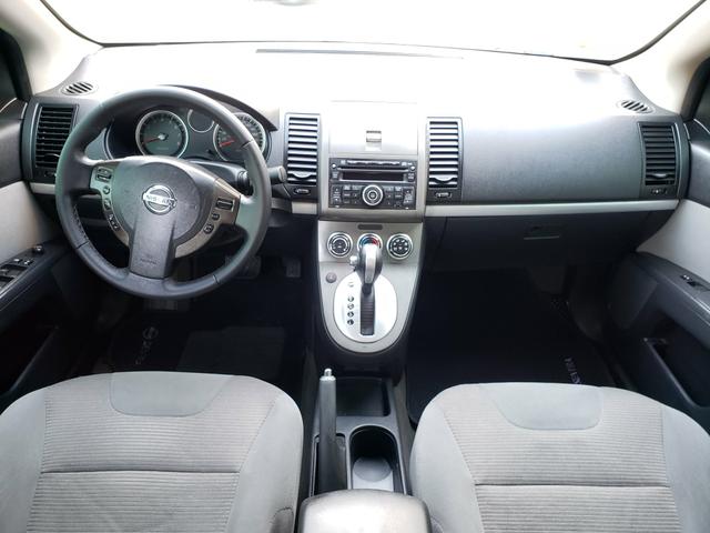 Nissan sentra (com gnv g5) automático ( finan.ent. 7 mil )aceito trocas - Foto 13