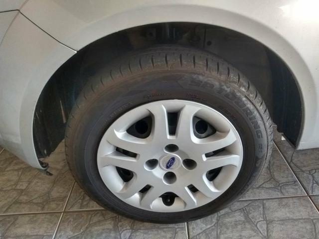 Ford fiesta sedã 1.6 - Foto 4