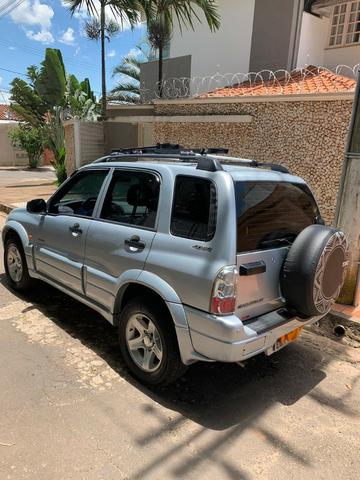 Tracker 2008, novíssima, 4X4, banco de couro, teto solar
