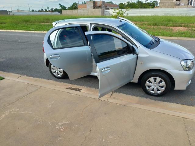 Etios 1.5 XS HB hatch completo , com apenas 38.362km IPVA 2019 pago - Foto 9