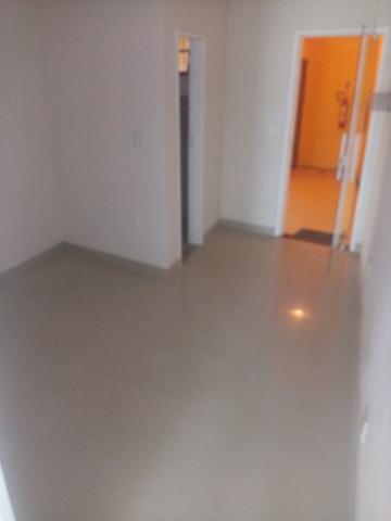 Sala Comercial 33m2 no Centro Barroco de Itaipuaçu de frente para Rua principal! - Foto 4