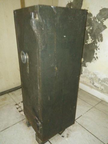 Vendo cofre de Aço de 1957 ( BARBADA DA SEMANA) - Foto 6