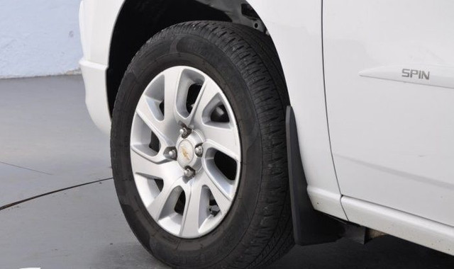 SPIN LTZ 1.8 FLEX 7 LUGARES 2016 - Foto 10