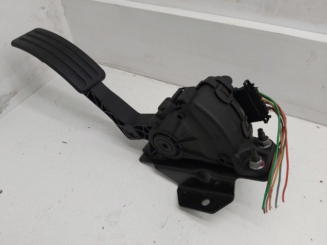 Pedal Acelerador Renault sandero 1.0 1.6v 2015 orig <br> - Foto 3